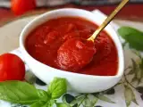 Receita Um molho de tomate cru com sabor intenso, ideal para cobrir uma pizza ou uma pinsa