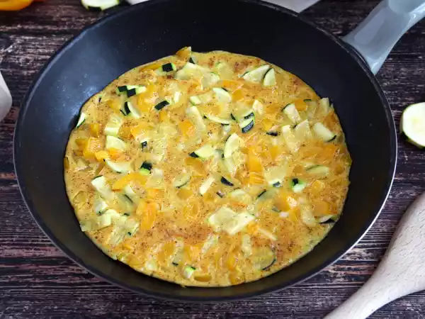 Receita Omelete de pimentão e curgete (abobrinha)