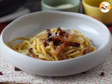 Espaguete à carbonara, a receita italiana com sabor autêntico!