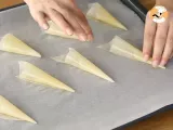 Passo 4 - Cones de brick recheados com queijo e embutido