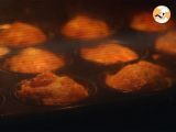 Passo 4 - Bolinho de atum, tomate e queijo feita (muffins salgados)