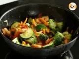 Passo 4 - Wok de legumes e camarões