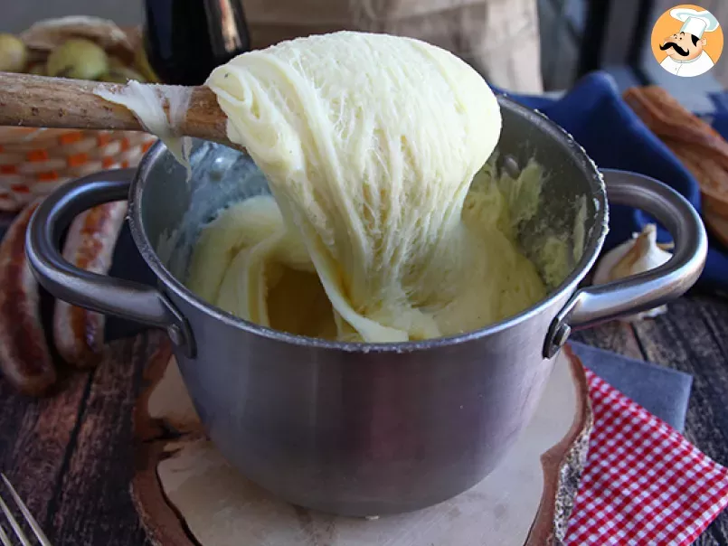 Aligot - Purê de Batata com queijo - foto 2