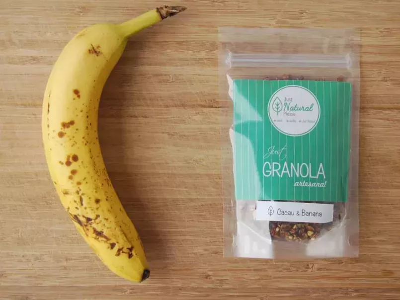 Banana Assada Com Granola (Sobremesa saudável com 2 ingredientes) - foto 2