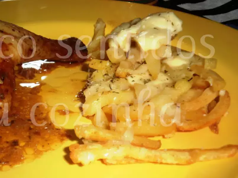 Batatas fritas no forno com queijo gratinado - foto 2