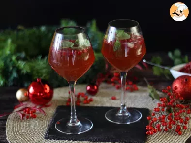 Bebida festiva servida na bola de Natal - foto 7