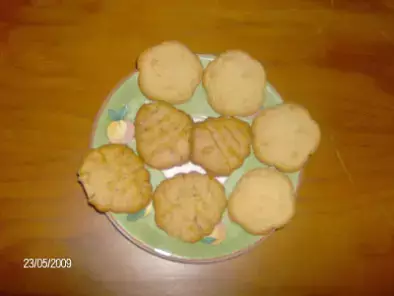 Biscoitos crocantes de limão e canela