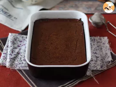Bolo de chocolate e pasta de castanhas, sem adição de açúcar e com 4 ingredientes! - foto 2