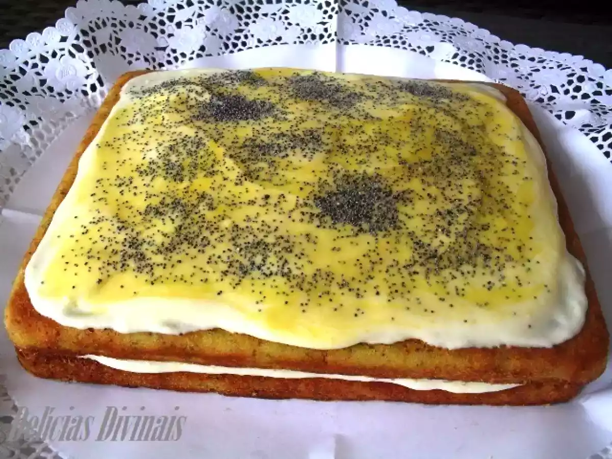 Bolo de Courgette, Limão e Sementes de Papoila