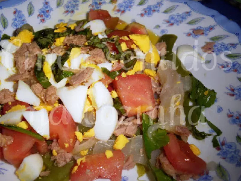 Chegou o Verão- Salada fria de bacalhau, atum com feijão verde, tomate e manjericão - foto 3