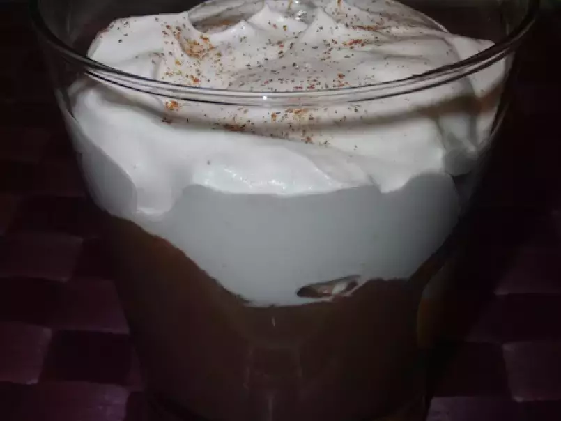 Chocolate quente com natas