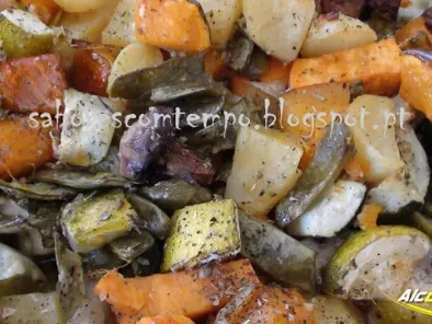 Corvina no forno com batatinhas e vegetais - foto 2