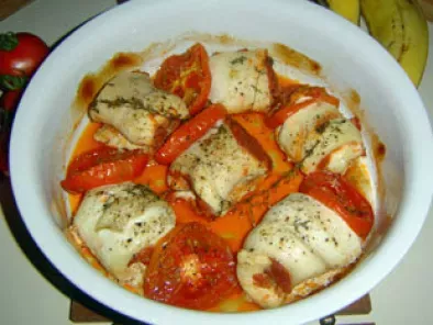 Filé de peixe recheado com linguiça e tomate seco