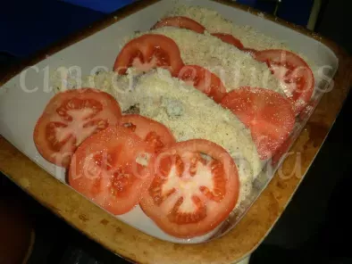 Filetes de pescada no forno com tomate, azeite e manjericão - foto 5