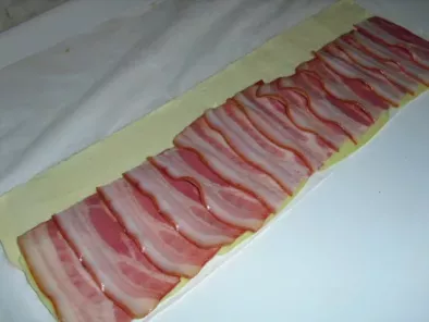 Folhadinhos de queijo e bacon - foto 3