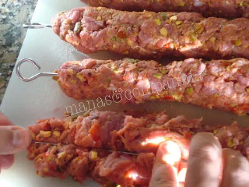 Kebab de borrego com pistácios (ju) - foto 2