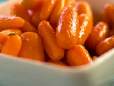 Mini Cenouras com Laranja e Azeite (vegana)