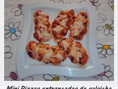 Mini Pizzas entrançadas de salsicha