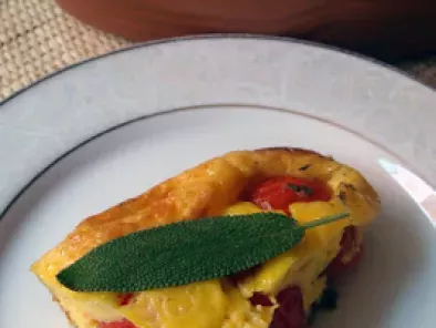 Omelete assada com tomate uva e sálvia