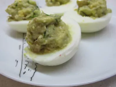 Ovos recheados com abacate