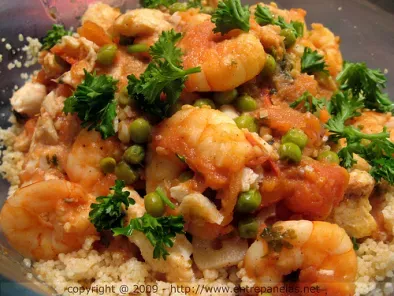 Peixe ao molho de camarão spicy com cuscuz marroquino