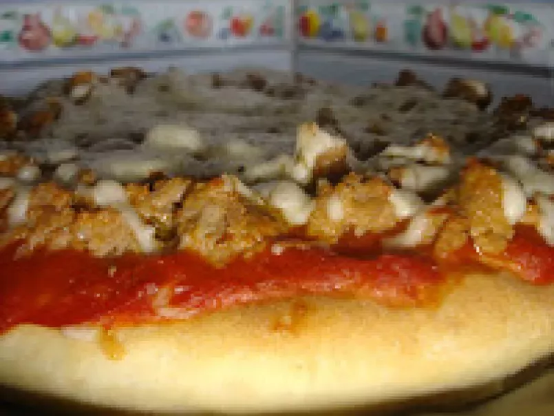 Pizza de Massa Alta e Fofa e Parabéns Cristina