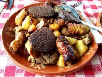 Rojões de Porco com Batatas e Couve Portuguesa