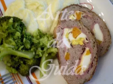 Rolo de Carne recheado com ovo, cenoura, queijo e fiambre - foto 2