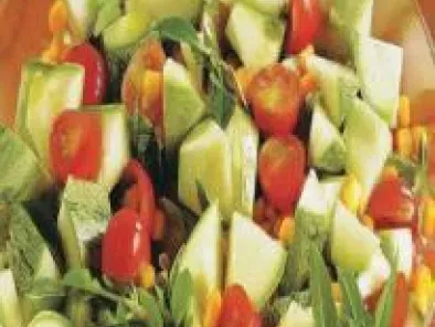 Salada de abobrinha e tomate-cereja