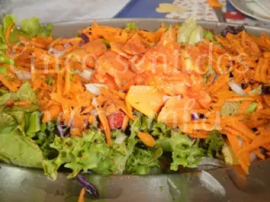 Salada de alface, cenoura, couve roxa e papaia - foto 2