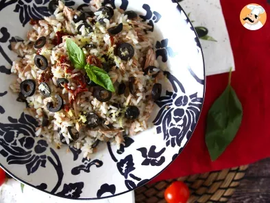 Salada de arroz mediterrânea com atum, azeite, tomate seco e limão - foto 3
