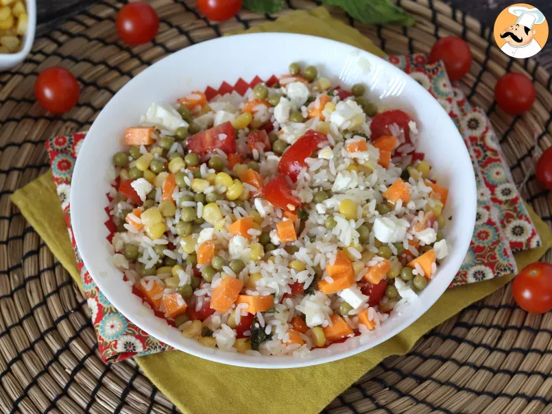 Salada de arroz vegetariana: queijo feta, milho, cenoura, ervilha, tomate cereja e hortelã - foto 6