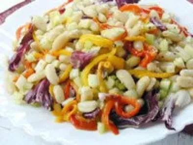 Salada de Feijão Branco com Pimentão (vegana)