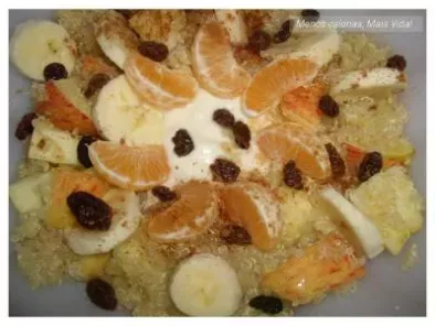 Salada de Frutas com Quinoa e Iogurte