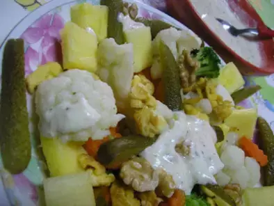 Salada de legumes com ovo e abacaxi - foto 3