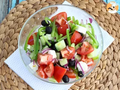 Salada grega (ou Horiatiki Salata) - foto 2