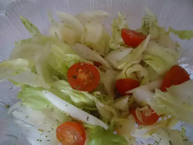 Salada iceberg e tomate cereja temperada com especiarias e vinagre de framboesa - foto 4