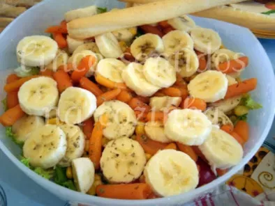 Semana Vegetariana- Salada verde com banana, milho e cenoura