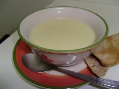 Sopa Creme de Cebola com Requeijão e Parmesão