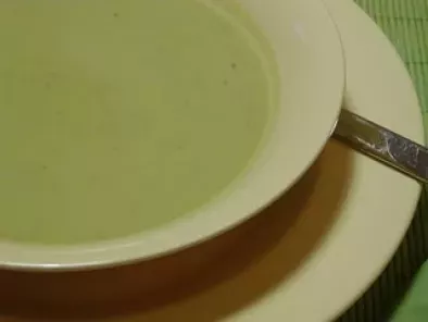 Sopa Fria de Ervilhas e Iogurte