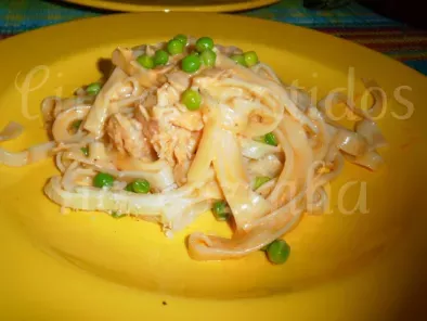 Tagliatelle com ervilhas, fiambre e camarão em molho cremoso de queijo parmesão - foto 8