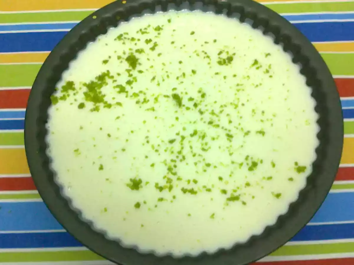 Tarte de Lima com Base de Bolacha Chocolate