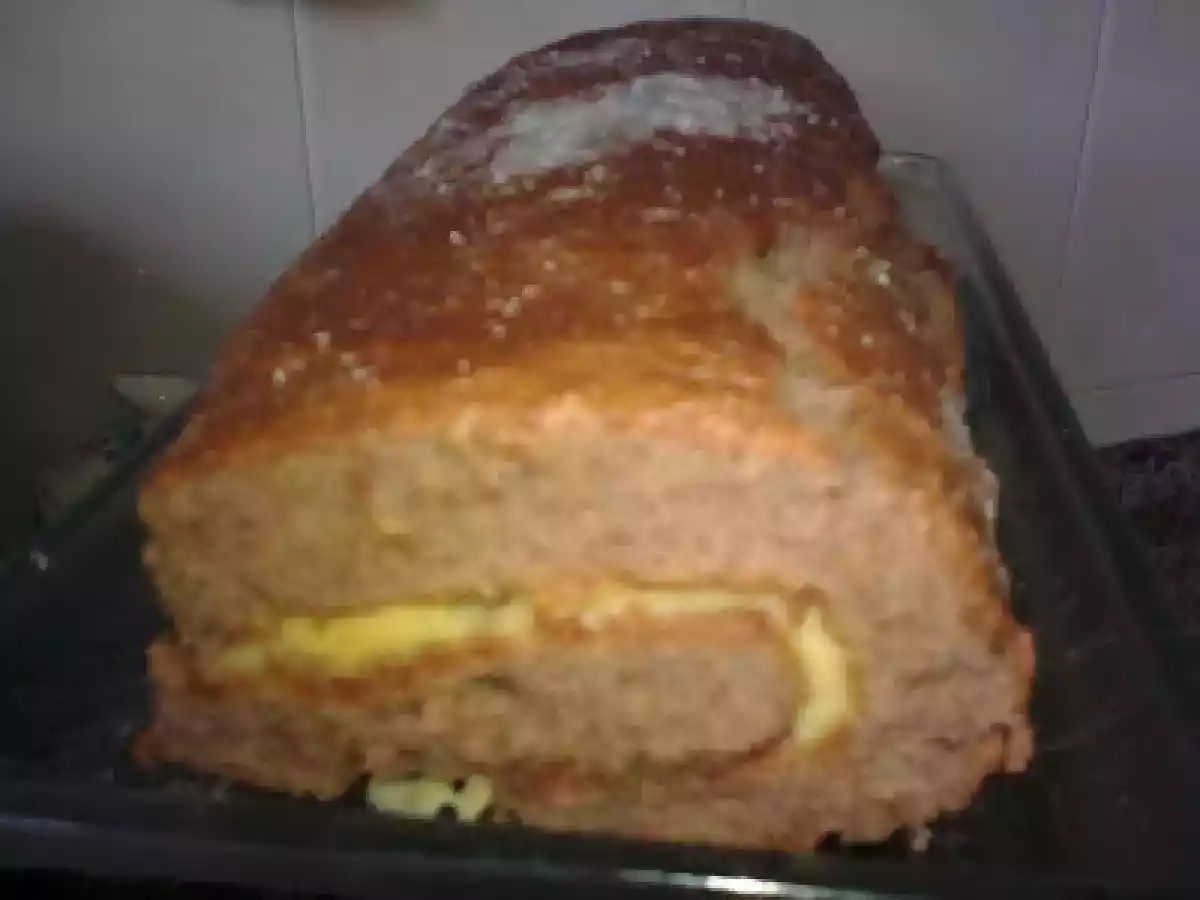 Torta de Chocolate Recheada com Creme de Pasteleiro