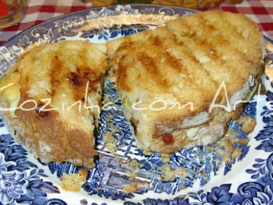 Tosta de frango com bacon e ananás - foto 5