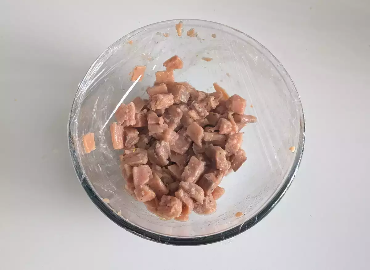 1. Marinar o salmão