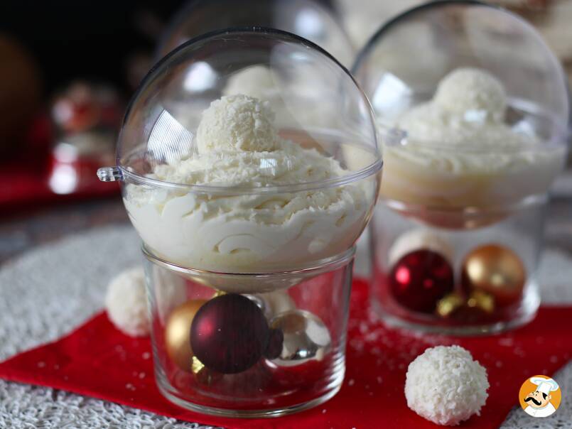 8. Creme Raffaello em bolas de Natal