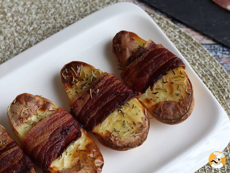 6. Batata assada com bacon - um sabor que aquece o coração nas festas