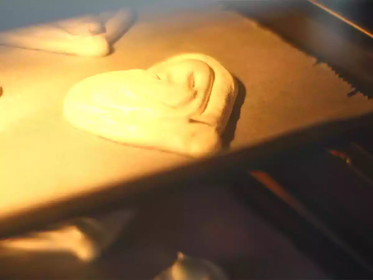 3. Asse os corações de merengue