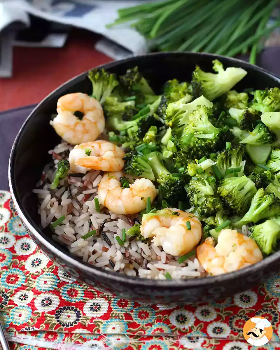4. Arroz integral com brócolis e camarão