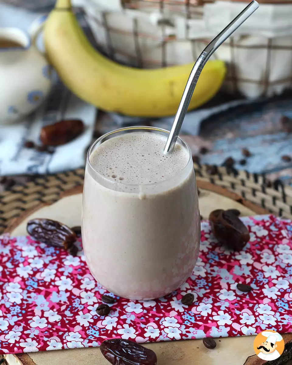 4. Smoothie de café e tâmaras